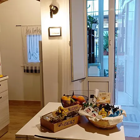 Nicuzzaduci * Catánia